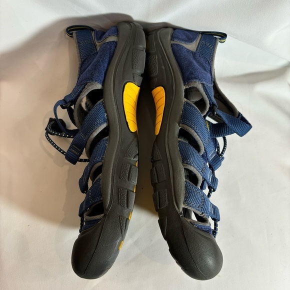 KEEN Sz 6 Newport 2 Rubber Toe Cap Bungee Closure Waterproof Slip On Sandals - Picture 4 of 8